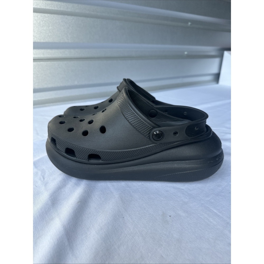 Crocs Classic Crush Clog Black Unisex Slip On Platform Sandals.